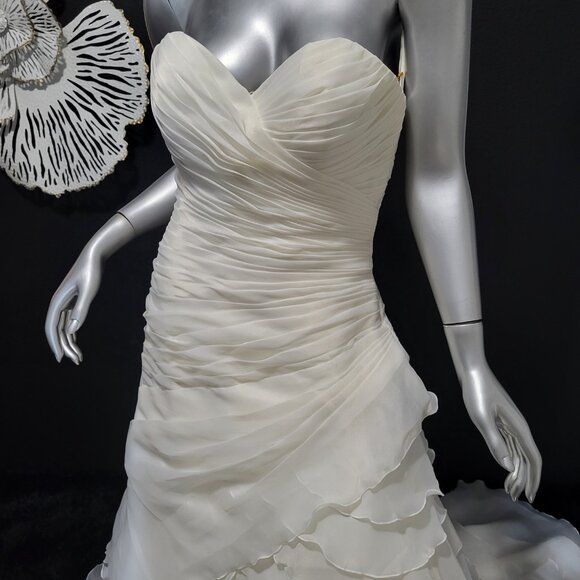 NWT~$1580~DEMETRIOS~4/6~IVORY OFF WHITE RUCHED RUFFLED STRAPLESS WEDDING DRESS - Picture 2 of 16
